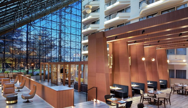 DoubleTree by Hilton Hotel Newark Airport