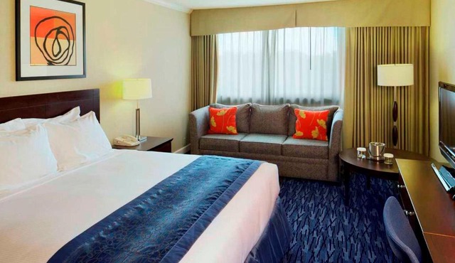 DoubleTree by Hilton Norwalk