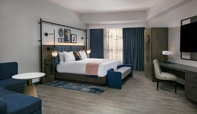 Downtown Hotel Near National Gallery of Art! Gallery View, Pets are Welcome!