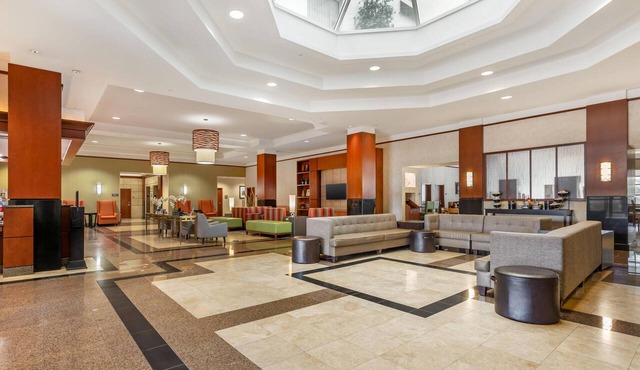 Drury Inn & Suites St. Louis Forest Park