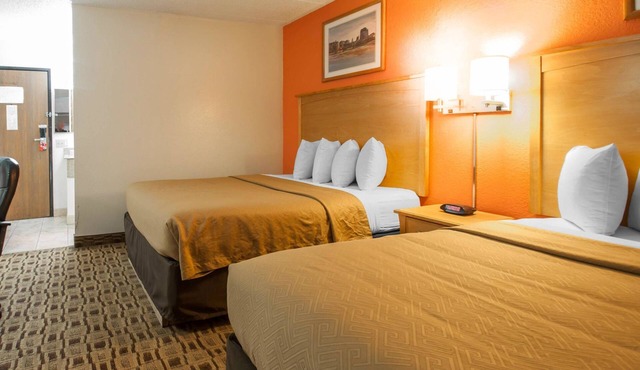Econo Lodge Kansas City Downtown North