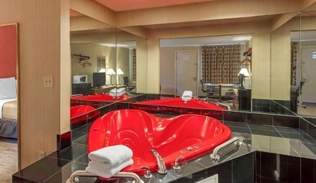 Economy Inn