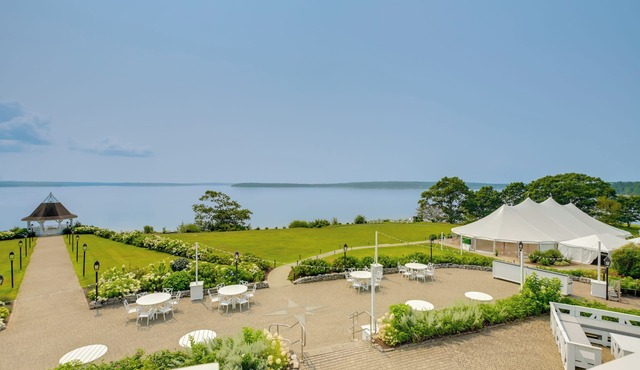Elegant Oceanfront Maine Estate w/Gazebo