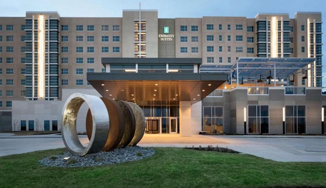 Embassy Suites by Hilton Kansas City Olathe