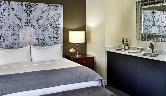 Embrace the Romance And Sugar Rush Experience! Pets Allowed, Onsite Pool