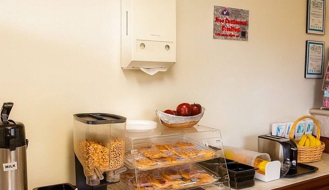 Excellent Choice! 4 Budget-Friendly Units Near Zoo America, FREE Breakfast!