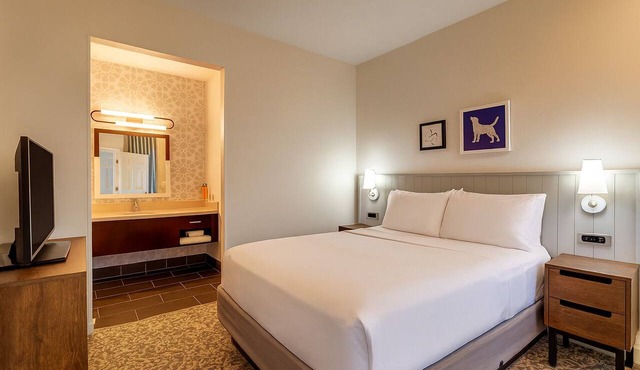 Excellent Choice! Spacious Unit with Free Daily Breakfast