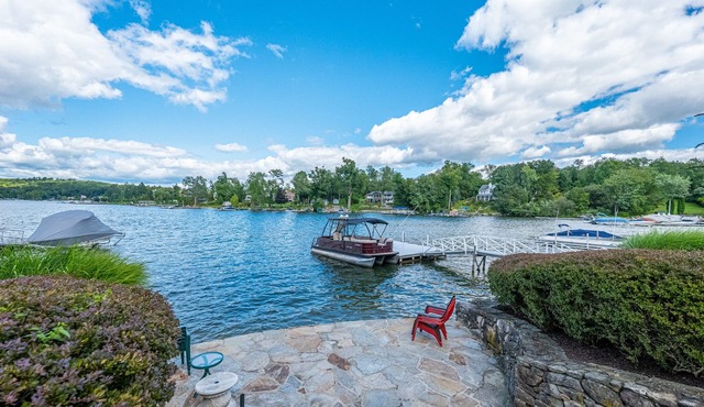 Exceptional Beauty On The Water! Candlewood Lake - Danbury, CT