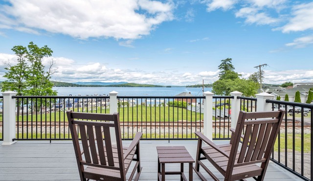 🌟 Exciting Lakefront Getaway Awaits – Your Ultimate Vacation Experience! 🏡🌊