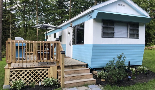 Experience a Lakeside Retro 1950's Mobile Home Getaway