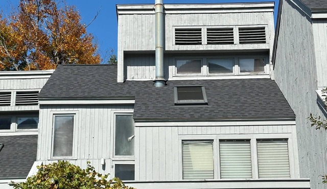 Fabulous 3-bedroom townhome at the base of Magic Mountain in Londonderry, VT