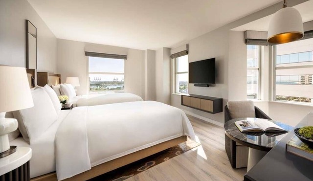 Fairmont Breakers Long Beach in Long Beach
