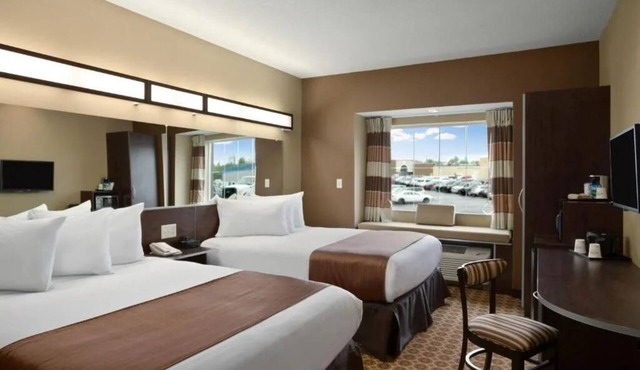 Fairmont Find: Budget-friendly Room With Free Breakfast and Free Parking