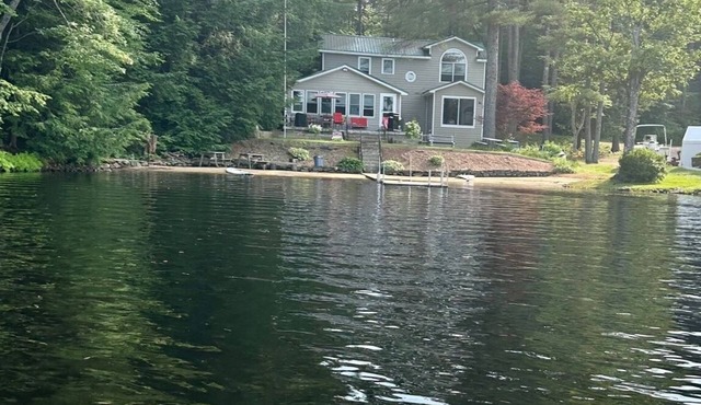 Family Friendly 4 Bedroom 3 Bathroom House on Water with Dock and Game Room