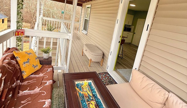 Family-friendly 5-Bedroom Webster Home w/Cozy Balcony - Perfect for Families!