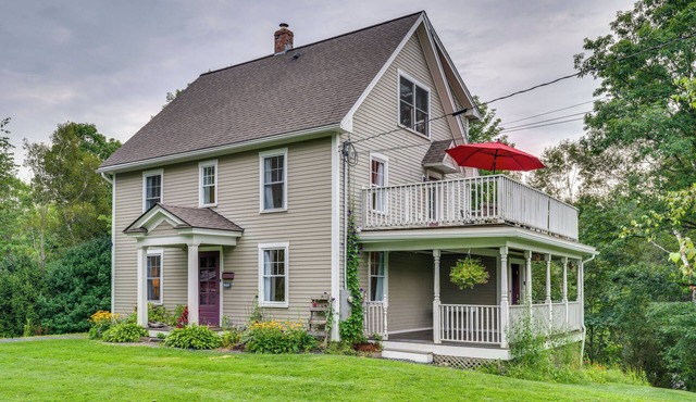 Family-Friendly Retreat in Barre: 2 Spacious Decks
