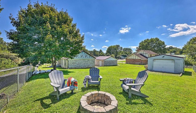 Family-Friendly Sanctuary: BBQ, Patio & Yard