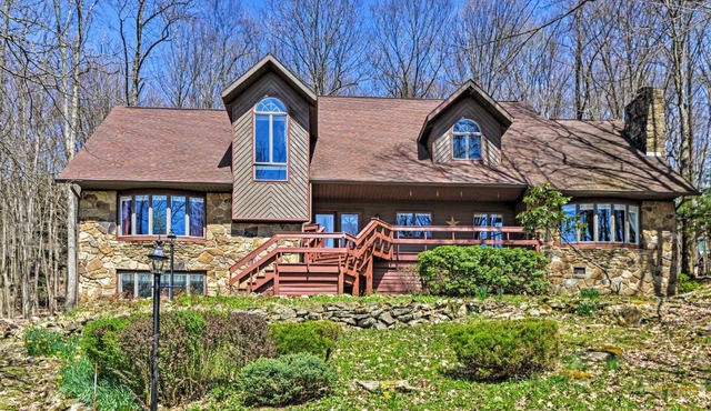 Family-Friendly Terra Alta Home w/Lake View!