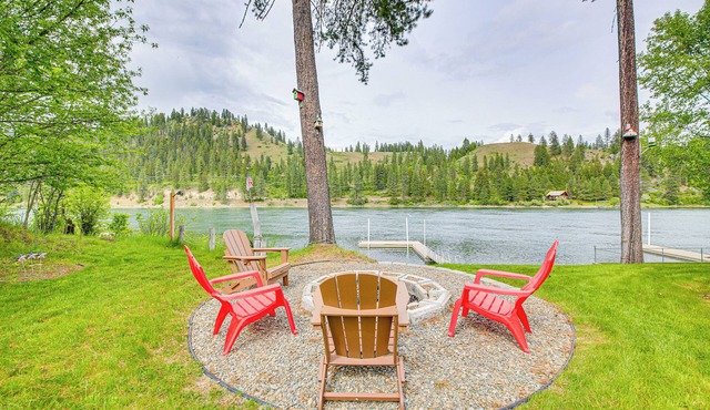Family Fun on Ruby Creek: Cusick Hideaway w/Dock in Cusick