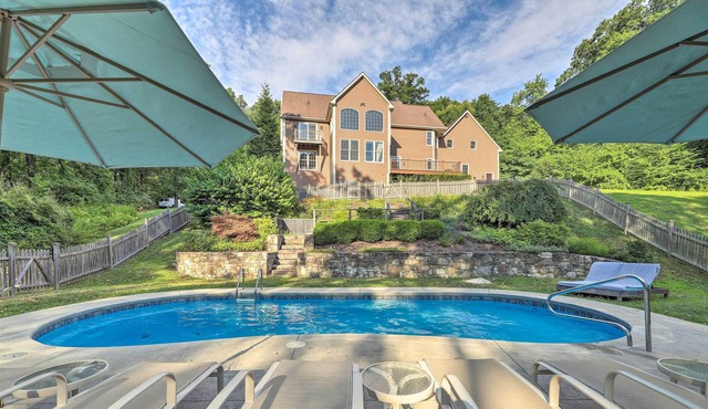Family Getaway w/ Fireplace in Sherman on 4 Acres!