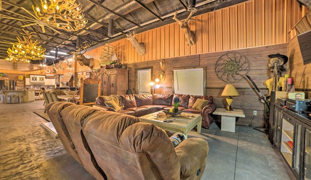 Family Leatherwood Resort Cabin w/Fire Pit!