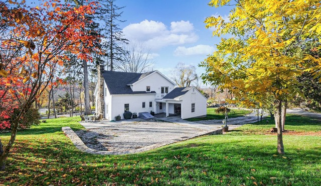 Farmhouse & Private yard in Patterson NY