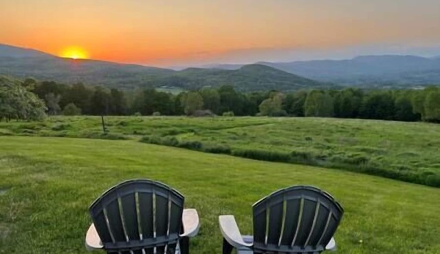 Farmhouse with Mountain Views Near Stowe/Smuggs