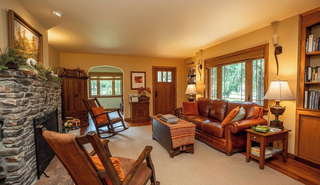 FERNWALK: 5-Star cottage that's soothing to the soul.