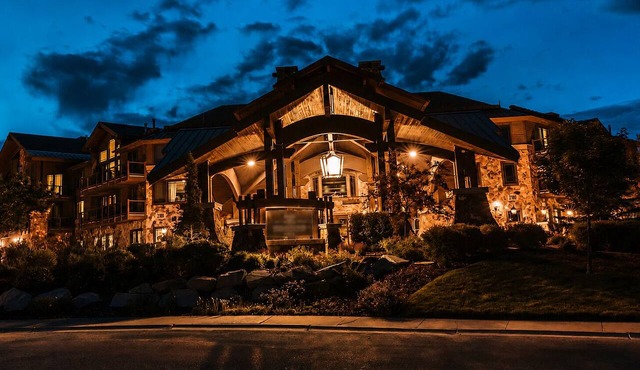 Five-Diamond Resort | Spa | Ski in/out | Powder