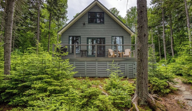 Five Pines - Private new home on Mooselookmeguntic Lake, with dock, beach, and kayaks!