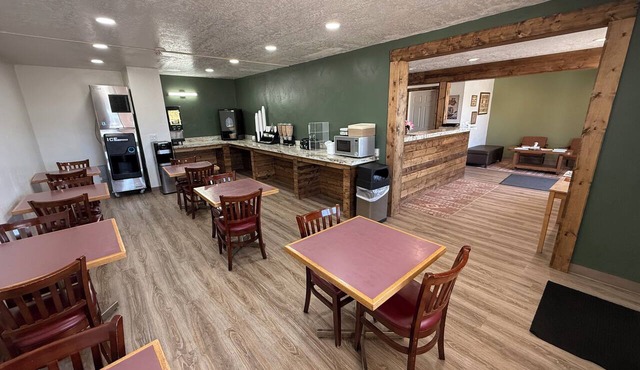 Four Corners Inn