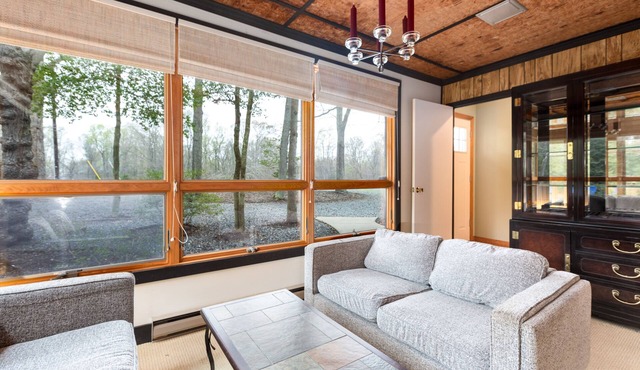 Frank Lloyd Wright inspired home on 5 acres near Dahlgren base