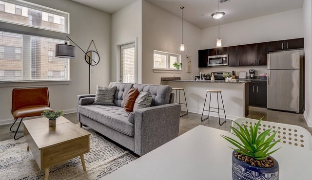 Frontdesk | 1 BR Apt near National WWI Museum