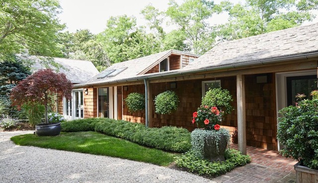 Full-Service Beach House Set in Amagansett Dunes