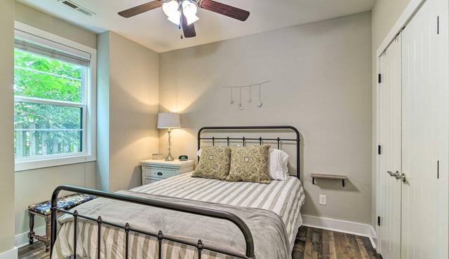 Fully Furnished Mid-Term Rental 2 Bedroom 2 Bath in Bowling Green! Min 30 days.
