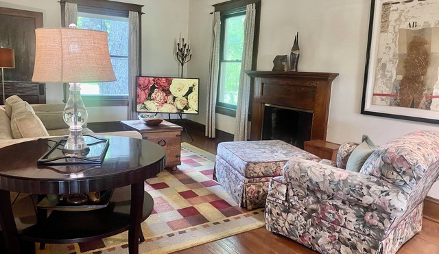 Furnished monthly rental, near Rhinebeck & BARD - A "Modern Country Classic"