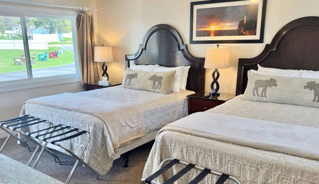 Gallagher`s Travels Room 6 (Double Queen Beds)