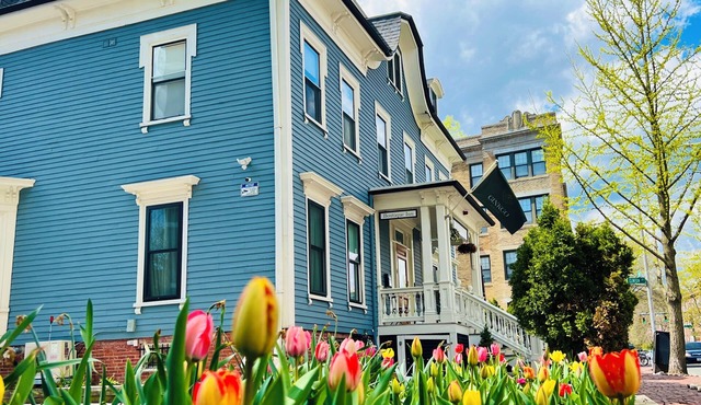 Ginkgo House on Harvard
