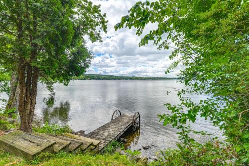 Glamping Getaway at Lake Carmi Cabin!