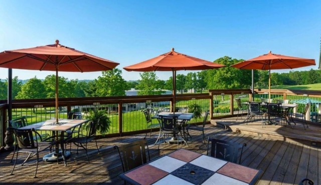 Golf Getaway Haven: Studio at Lakeview Resort