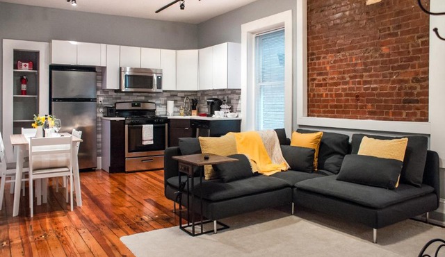 Gorgeous 1BR Wooster Sq. apt. - wshr/dryr, parking