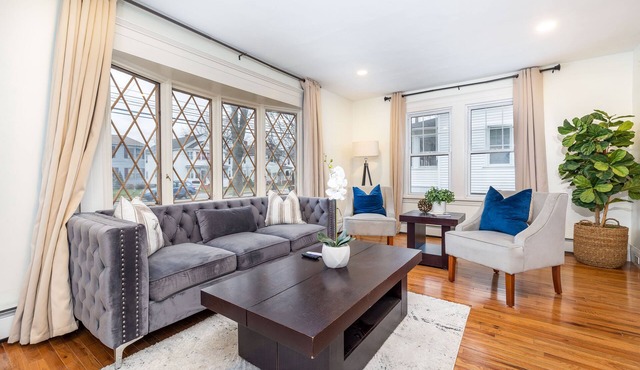Gorgeous 3 Bedroom House - 9 mins to Hartford, Connecticut