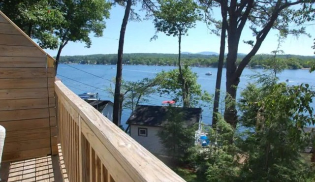 Gorgeous Waterfront Condo with Lake Access & Views