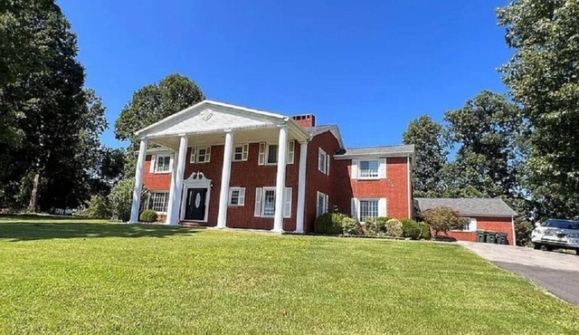 Graceland 5 Star