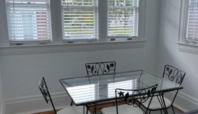 Grand Old White Capitol View Suite
