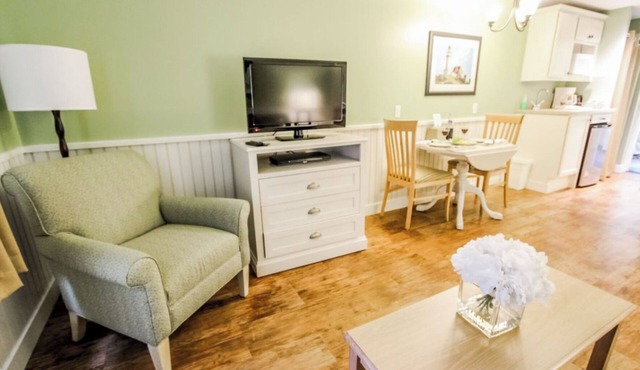 Great hotel room close to beaches and activities in Yarmouth/Cape Cod