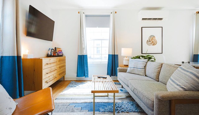 Great Island Inn - King Studio Apt - Main Street View