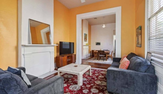 Great Location! Historic Cozy Pad- Near Streetcar