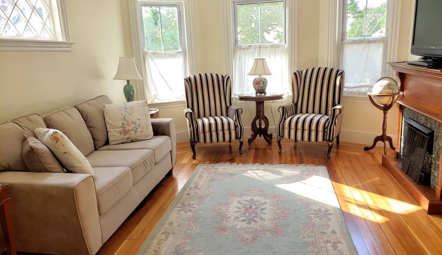 GREAT LOVELY CAMBRIDGE 3 BDRM/2 BATH VICTORIAN: 2-3 BLOCKS TO DAVIS SQ T