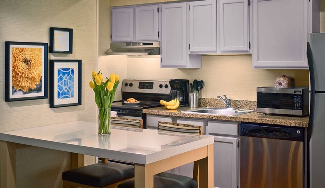 Great Relaxing Overnight Stay! Free Parking, Pet-friendly Property